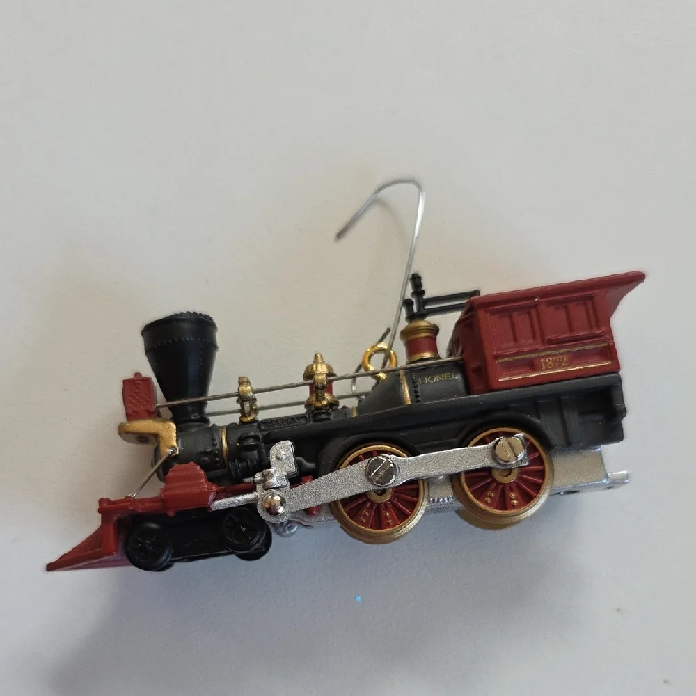 Hallmark Ornament - Lionel Train 2000 - 5th In Series